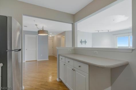 1636 King Court Green Brook NJ 08812