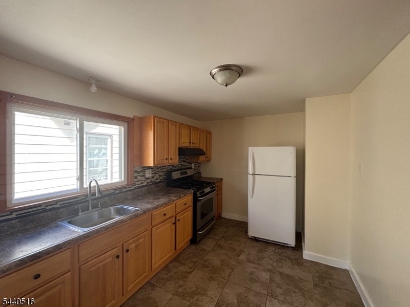 271 Vermont Avenue Irvington NJ 07111