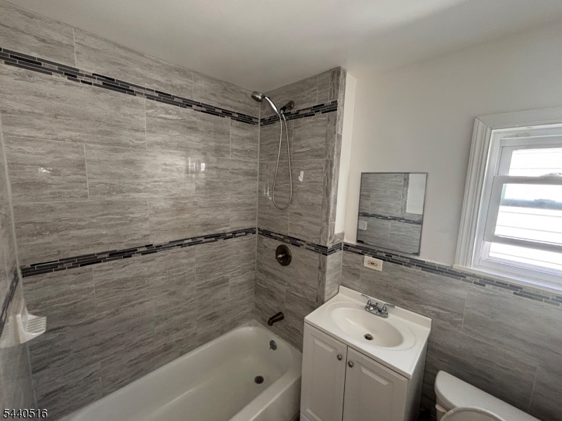 271 Vermont Avenue Irvington NJ 07111