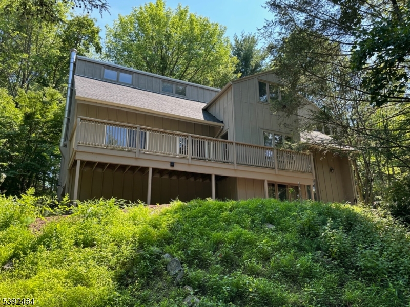 54 Water Street Tewksbury NJ 08833