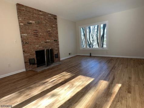 54 Water Street Tewksbury NJ 08833