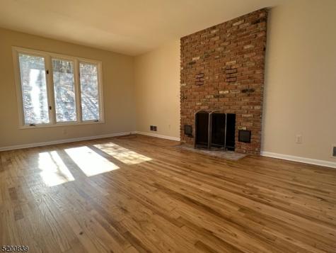 54 Water Street Tewksbury NJ 08833