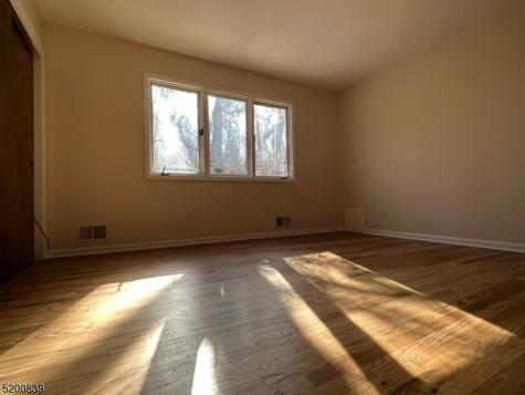 54 Water Street Tewksbury NJ 08833