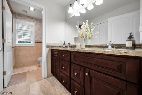 1233 Poplar Avenue Mountainside NJ 07092
