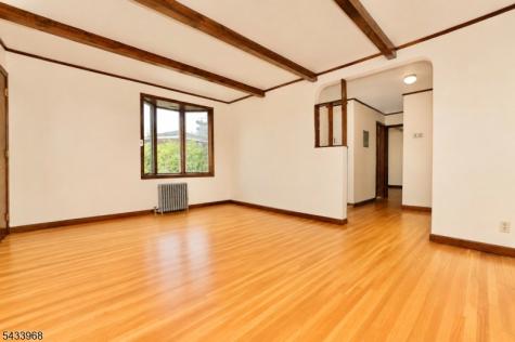 15 N Carpenter Ter Unit 1r Belleville NJ 07109