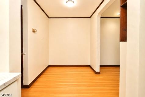 15 N Carpenter Ter Unit 1r Belleville NJ 07109