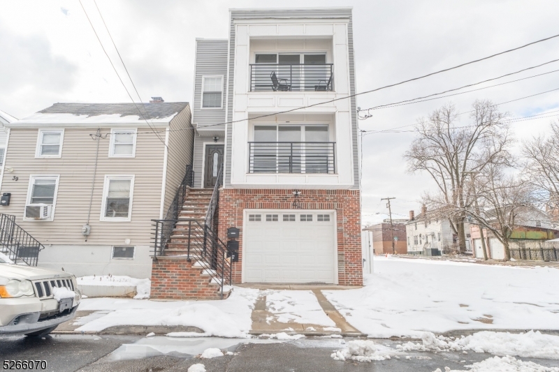 41 Jacob Street Newark NJ 07103