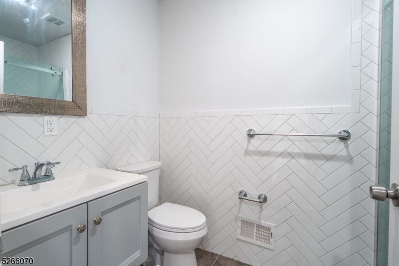 41 Jacob Street Newark NJ 07103