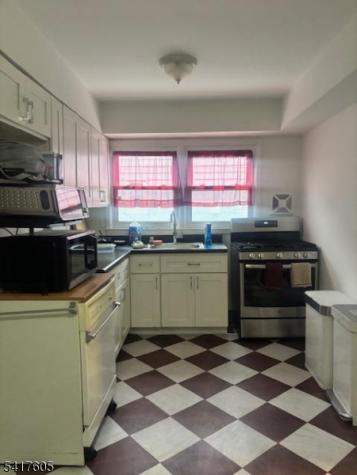 31 E 20th Street Linden NJ 07036