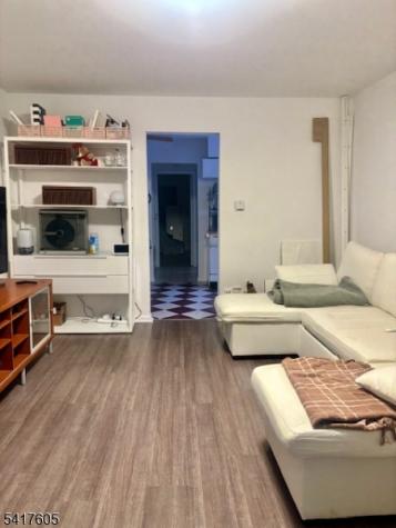 31 E 20th Street Linden NJ 07036