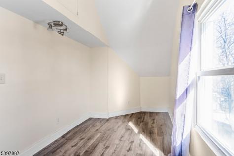 76 N 17th Street East Orange NJ 07017