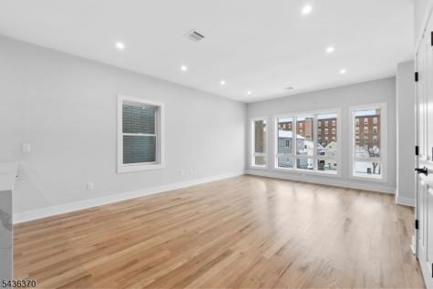 441 John Street East Newark NJ 07029