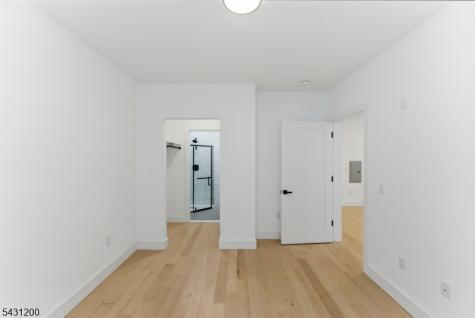 649 38TH Street Union NJ 07087