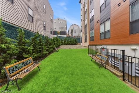 649 38TH Street Union NJ 07087