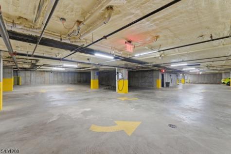 649 38TH Street Union NJ 07087