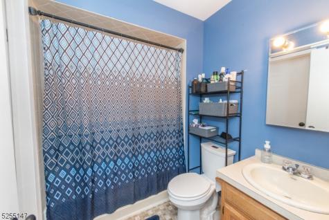 2 Falkenstein Drive Vernon NJ 07462