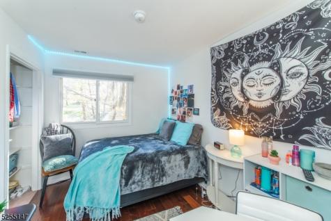 2 Falkenstein Drive Vernon NJ 07462