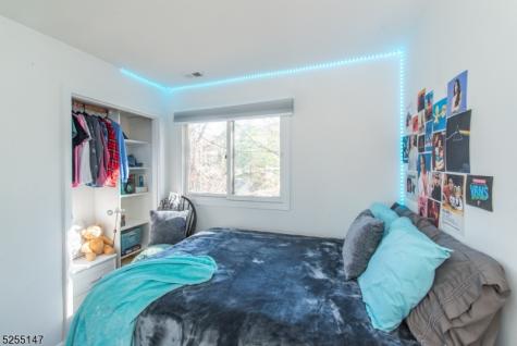 2 Falkenstein Drive Vernon NJ 07462