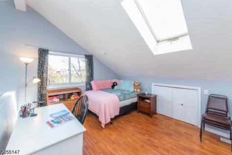 2 Falkenstein Drive Vernon NJ 07462
