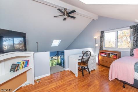 2 Falkenstein Drive Vernon NJ 07462