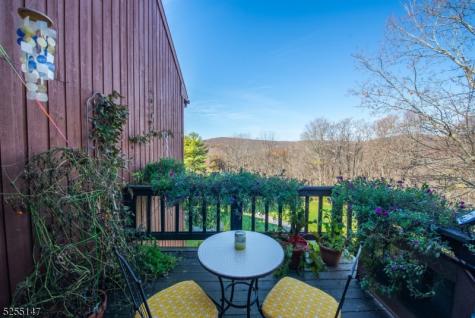 2 Falkenstein Drive Vernon NJ 07462