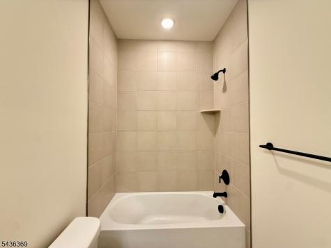 614 Sadie Circle New Brunswick NJ 08901