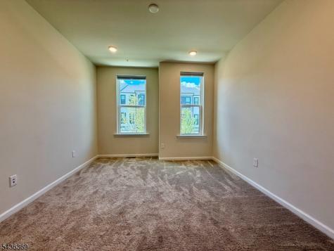 614 Sadie Circle New Brunswick NJ 08901