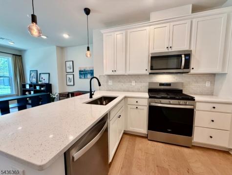 614 Sadie Circle New Brunswick NJ 08901