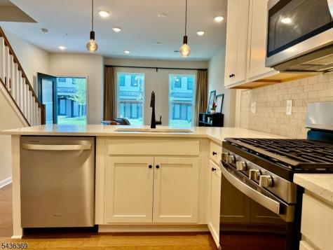 614 Sadie Circle New Brunswick NJ 08901