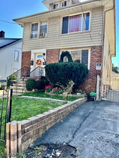 296 Weequahic Avenue Newark NJ 07112