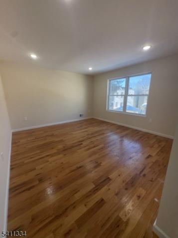 487 S 18th Street 1st Fl Newark NJ 07103