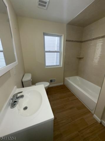 487 S 18th Street 1st Fl Newark NJ 07103