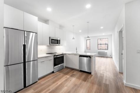 25 Freeway Drive East Orange NJ 07018