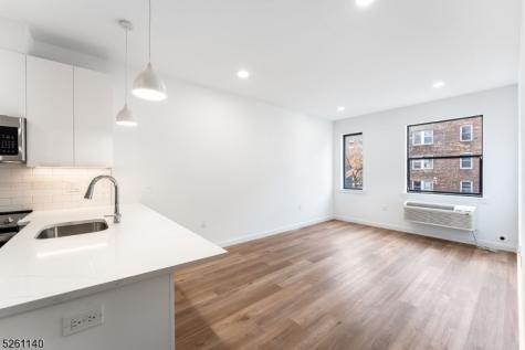 25 Freeway Drive East Orange NJ 07018