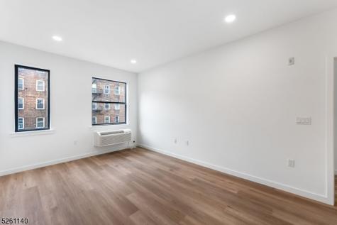 25 Freeway Drive East Orange NJ 07018