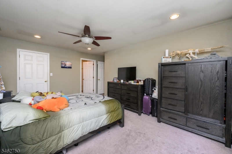 60 Waugh Court Bridgewater NJ 08807
