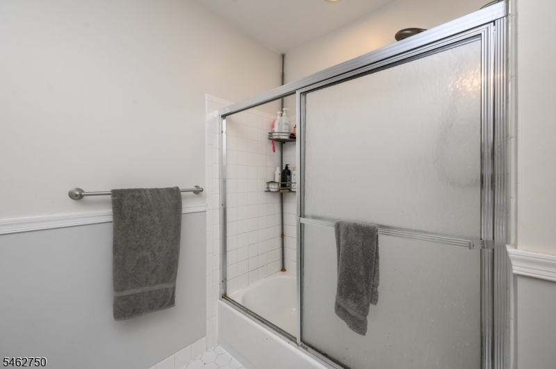 60 Waugh Court Bridgewater NJ 08807