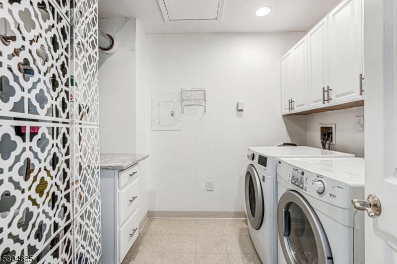 504 Azalea Terrace Branchburg NJ 08876