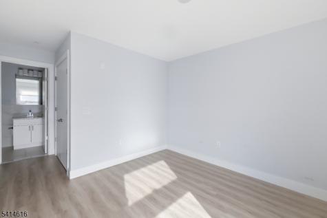 526 Mulberry Street Newark NJ 07114