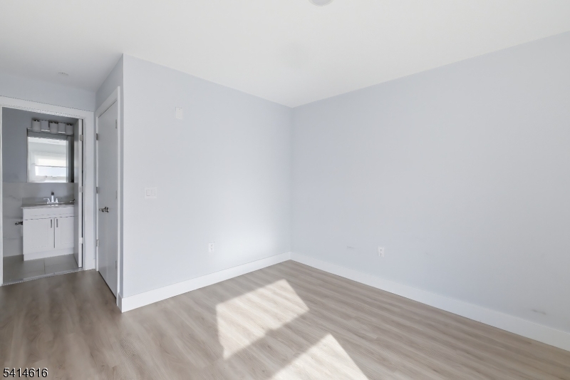 526 Mulberry Street Newark NJ 07114