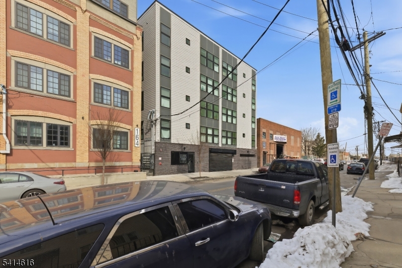 526 Mulberry Street Newark NJ 07114