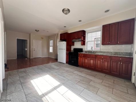 130 Washington Avenue Elizabeth NJ 07202