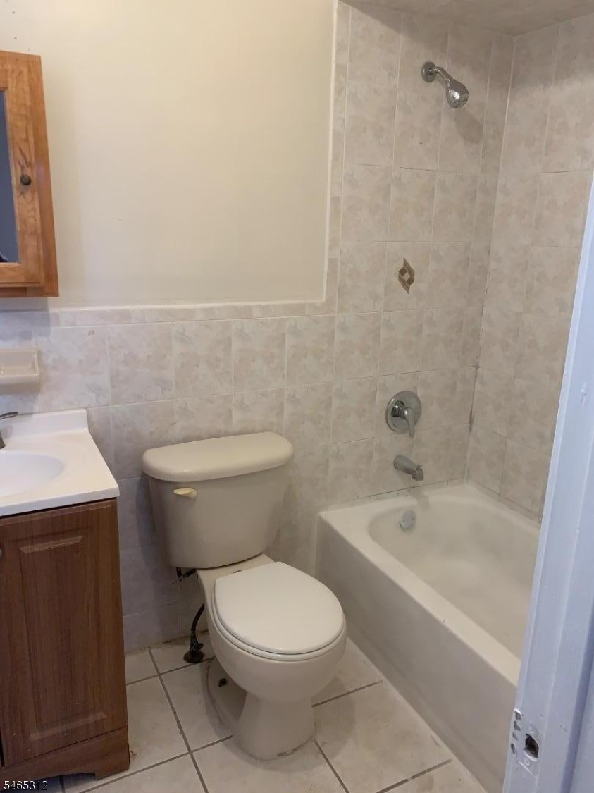 49 Littleton Avenue Newark NJ 07107