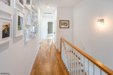 8 Willard Place Montclair NJ 07042