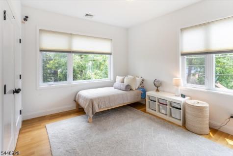8 Willard Place Montclair NJ 07042