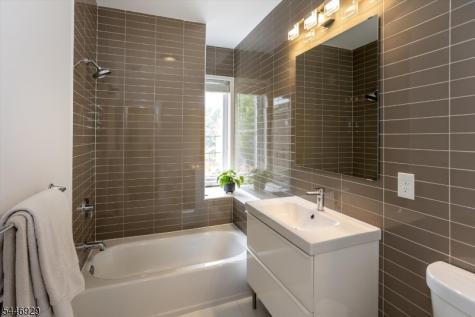 8 Willard Place Montclair NJ 07042