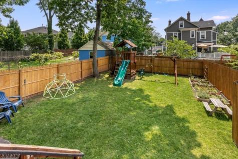 8 Willard Place Montclair NJ 07042