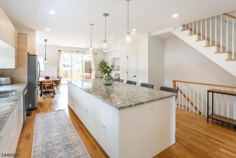 8 Willard Place Montclair NJ 07042