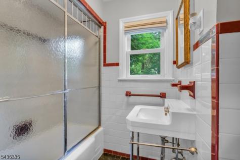 17 Hilltop Terrace Red Bank NJ 07701
