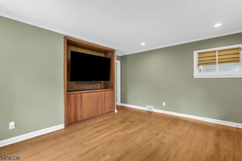 17 Hilltop Terrace Red Bank NJ 07701